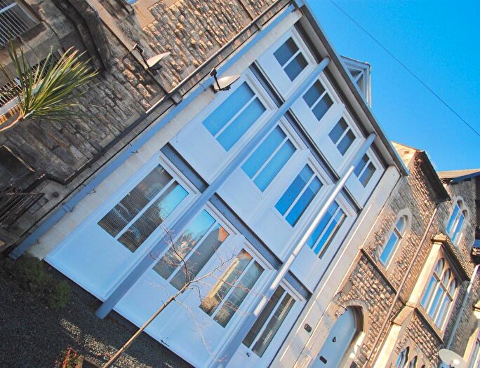 2 Bedroom Apartment For Sale In Central Cirencester, GL7