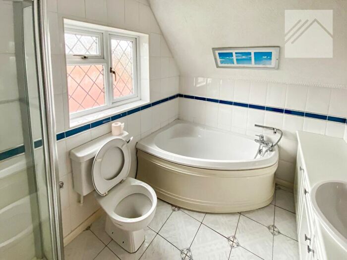 2 Bedroom Detached House To Rent In South Road, South Ockendon, RM15