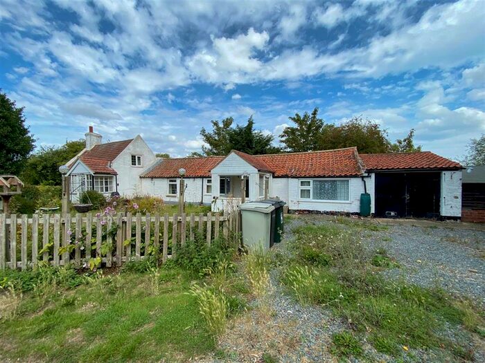 2 Bedroom Detached House For Sale In Main Road, Saltfleetby, Louth, LN11