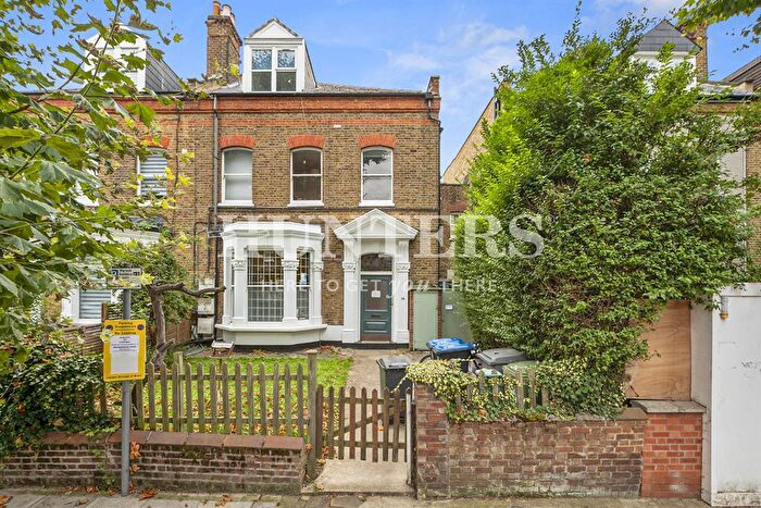 1 Bedroom Flat To Rent In Brondesbury Road, London, NW6