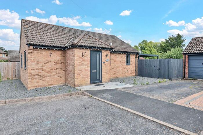 3 Bedroom Detached Bungalow For Sale In Icknield Close, Cheveley, CB8
