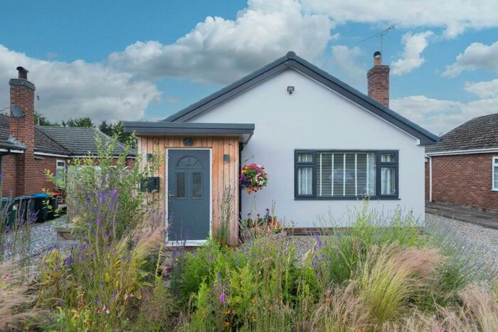 3 Bedroom Detached Bungalow For Sale In Brookside, Ashton, CH3