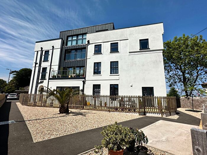 3 Bedroom Flat For Sale In Babbacombe Road, Torquay, TQ1