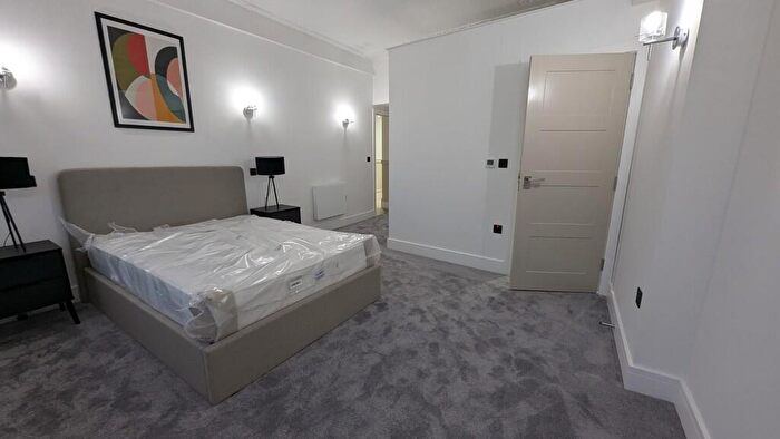 2 Bedroom Apartment To Rent In Picture House Apartment, Long Row, NG1