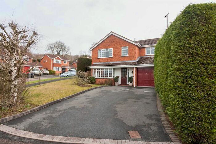 4 Bedroom Detached House To Rent In Stonepits Lane, Redditch, Worcs, B97