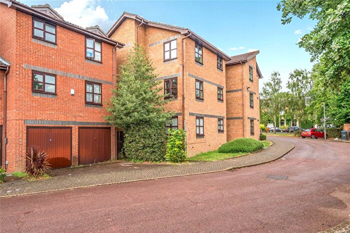 1 Bedroom Flat To Rent In Tarragon Grove, London, SE26
