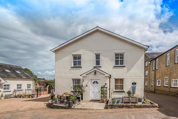 1 Bedroom Apartment For Sale In Crouchfield, Chapmore End, Ware, SG12