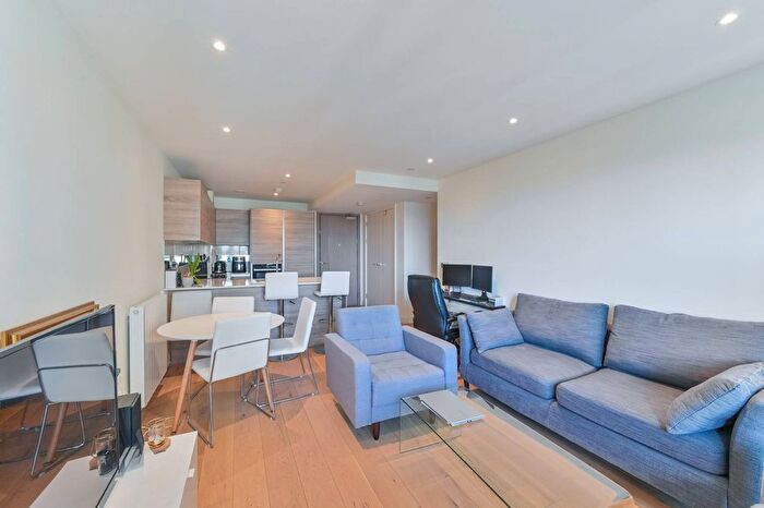 1 Bedroom Flat To Rent In Duke Of Wellington Avenue, Woolwich Riverside, London, SE18