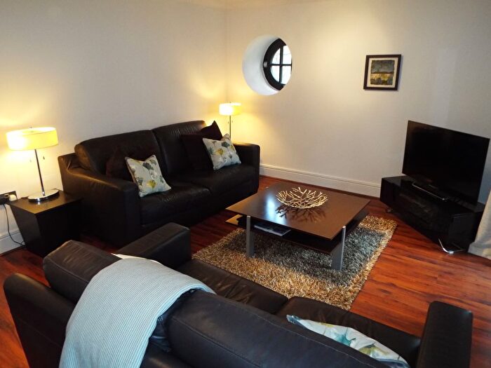 2 Bedroom Flat To Rent In Spillers Amp; Bakers, Cardiff, CF10
