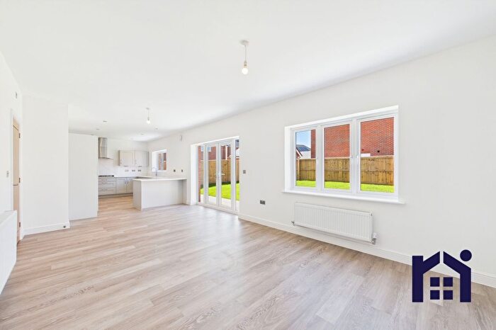 5 Bedroom Detached House For Sale In Parr Meadows, Eccleston, PR7