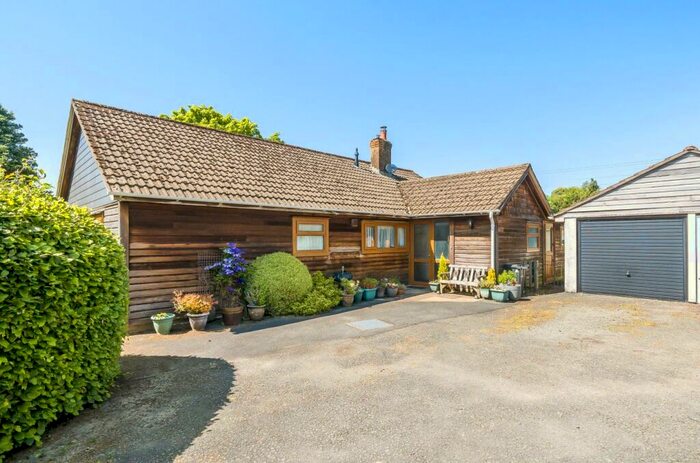 4 Bedroom Bungalow For Sale In Llanyre, Llandrindod Wells, Powys, LD1