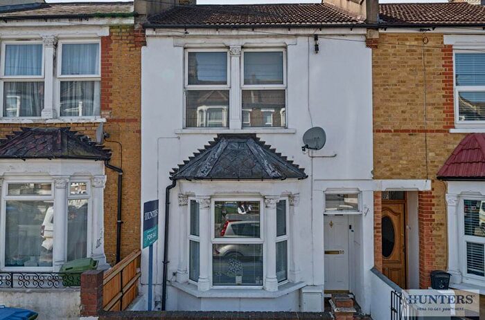 2 Bedroom Terraced House To Rent In Bostall Lane, Abbey Wood, SE2
