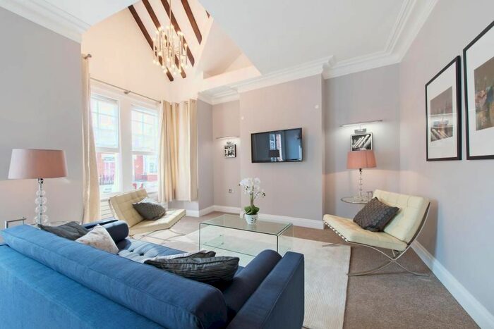 3 Bedroom Maisonette To Rent In Elmstone Road, London, SW6