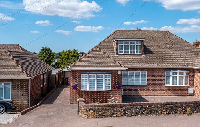 3 Bedroom Bungalow For Sale In Marling Way, Gravesend, Kent, DA12