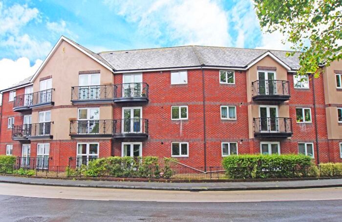2 Bedroom Apartment To Rent In Isca Road, Floyers-Hay Court Isca Road, EX2