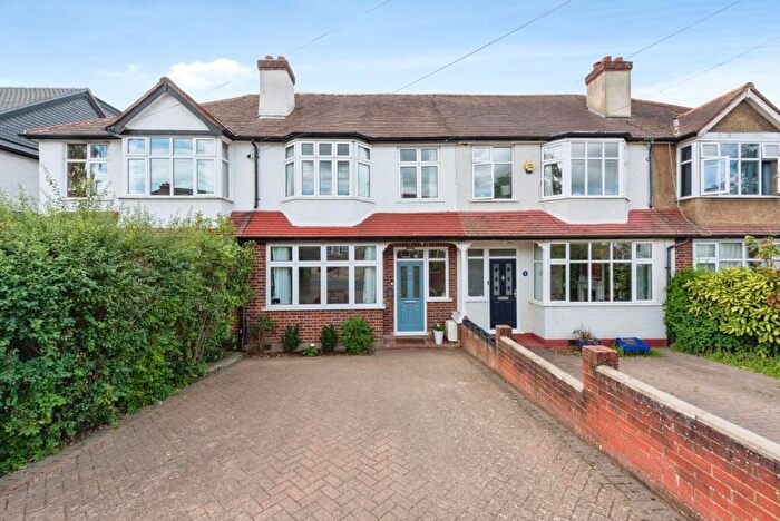 3 Bedroom Terraced House For Sale In Braemar Road, Worcester Park, Surrey, KT4