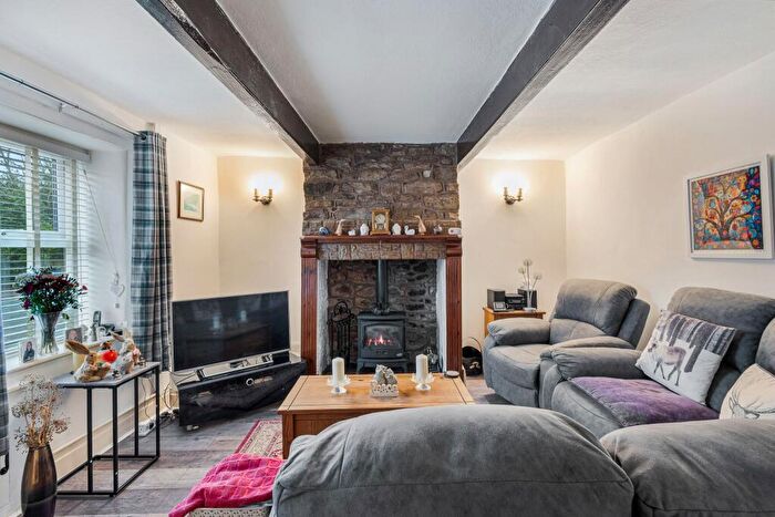 2 Bedroom Cottage For Sale In Blackburn Road, Bolton, BL7