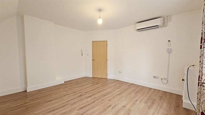 1 Bedroom Flat To Rent In Flat, Lincoln Road, PE1