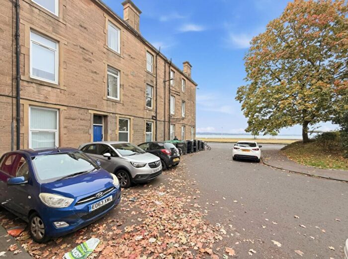2 Bedroom Flat For Sale In / Lower Granton Road, Granton, Edinburgh, EH5