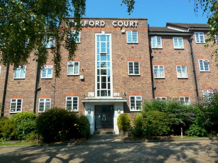 2 Bedroom Apartment To Rent In Malford Court, The Drive, South Woodford, London, E18