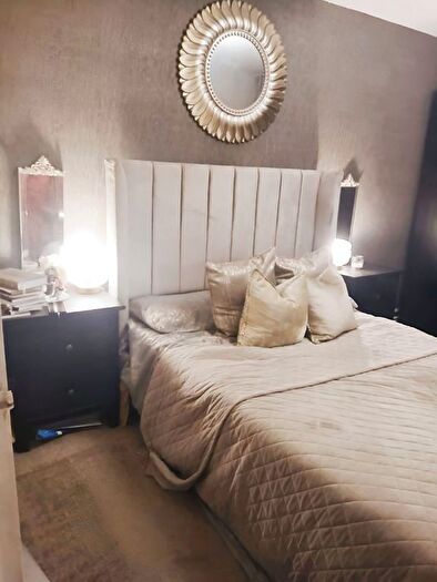 2 Bedroom Flat To Rent In Grantham Road, London, E12