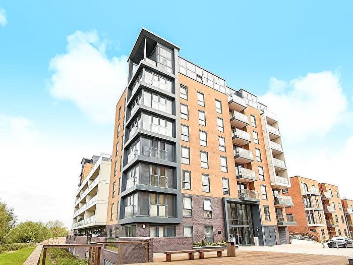 2 Bedroom Apartment To Rent In Skylark House, Drake Way, Reading, RG2