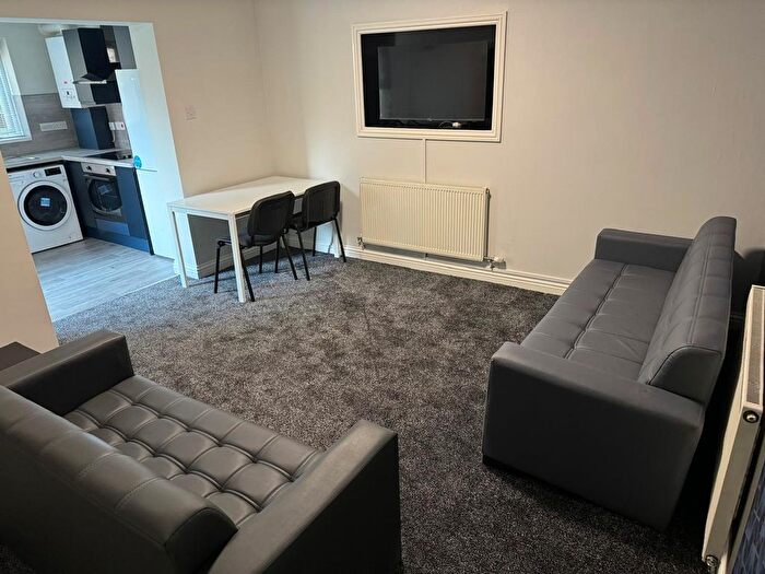 4 Bedroom Semi-Detached House To Rent In Plungington Road, Preston, PR1