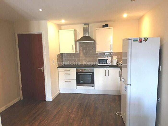 4 Bedroom Apartment To Rent In Bedroom Flat At Miskin Street, Cathays, Cardiff, CF24