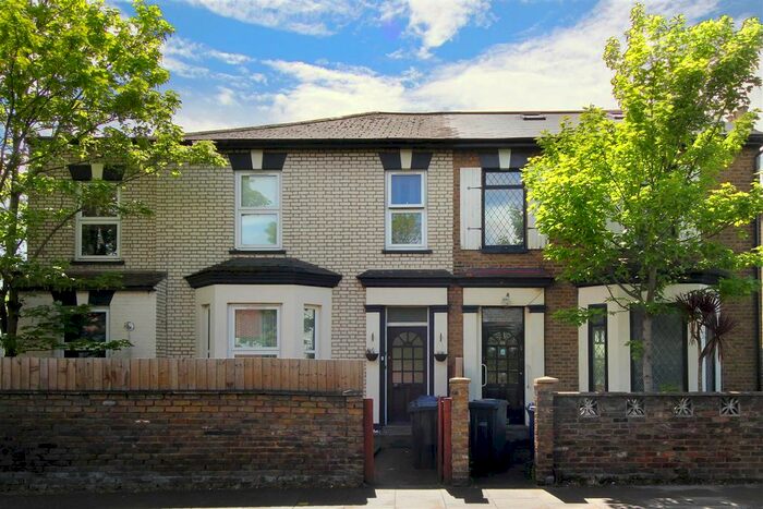 Studio To Rent In Boston Road, London, W7