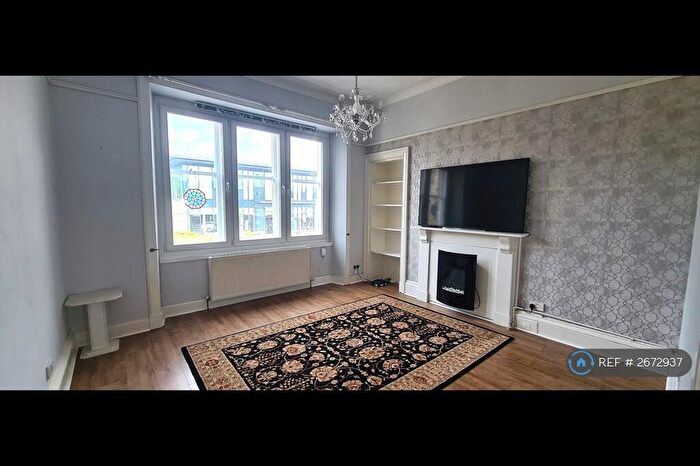 3 Bedroom Flat To Rent In Drymen Road, Bearsden, Glasgow, G61