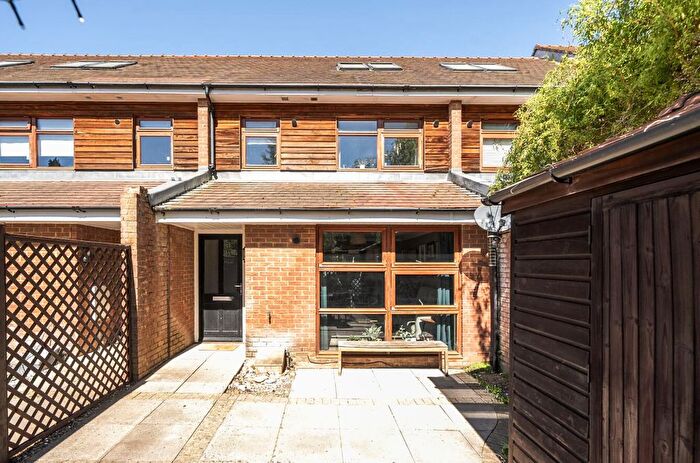 3 Bedroom Town House For Sale In Tilden Road, Compton, Winchester, SO21