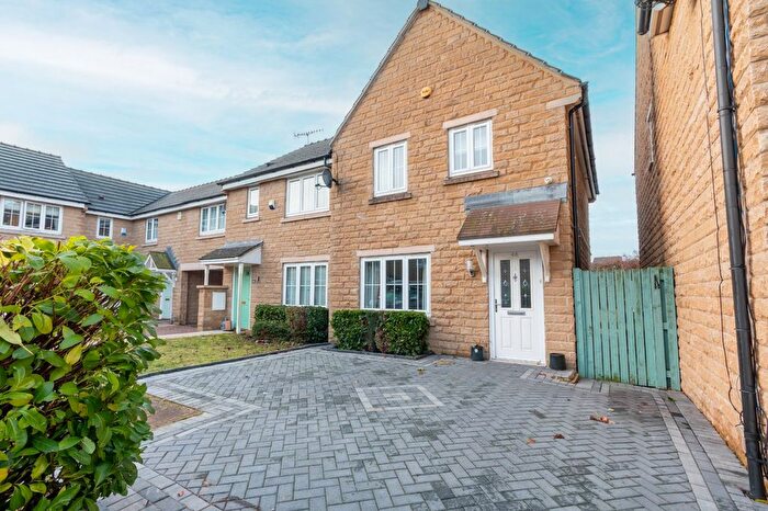 3 Bedroom Detached House For Sale In School Street, Cottingley, Bingley, West Yorkshire, Uk, BD16
