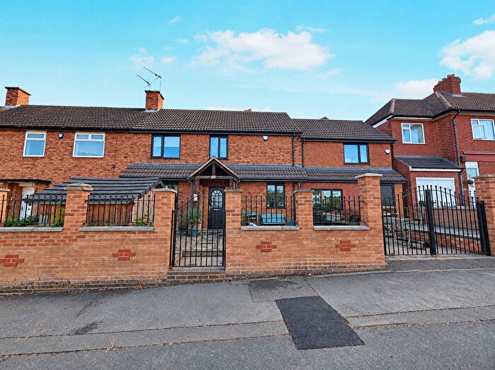 4 Bedroom Semi-Detached House For Sale In Imperial Avenue, Leicester, Leicestershire, LE3