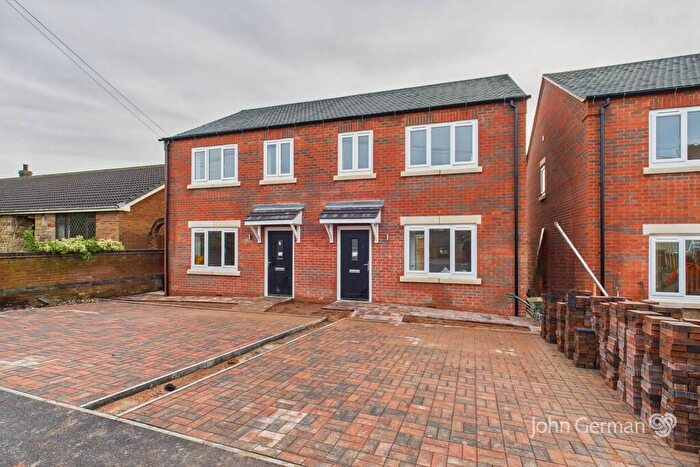 3 Bedroom Semi Detached House For Sale In Hall Street, Church Gresley, DE11
