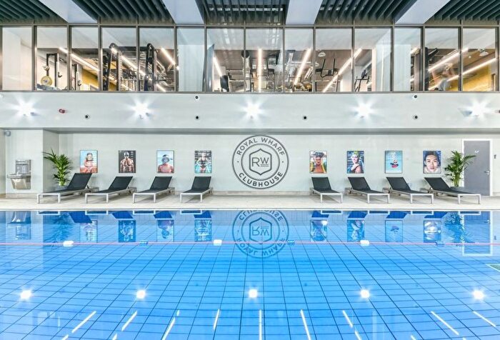 1 Bedroom Flat For Sale In Cable Street, London, E16