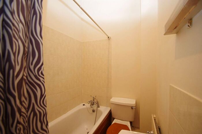 1 Bedroom Flat To Rent In Park Road, Watford, WD17