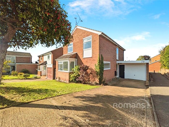 4 Bedroom House To Rent In Mallard Close, Twyford, Reading, RG10