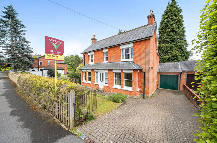 4 Bedroom Detached House For Sale In Victoria Road, Fleet, Hampshire, GU51