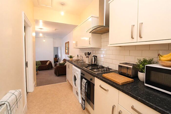 3 Bedroom Flat To Rent In Whitchurch Road, Heath, Cardiff, CF14