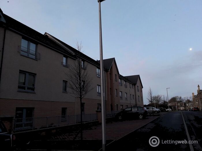 2 Bedroom Flat To Rent In Elliot Street, Dunfermline, Fife, KY11