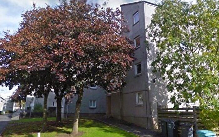 3 Bedroom Flat To Rent In Tiree Road, Cumbernauld, North Lanarkshire, G67