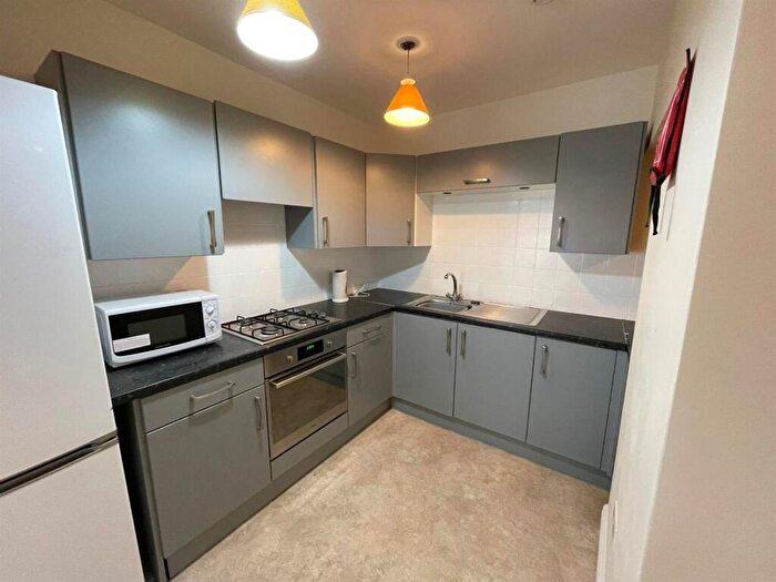 4 Bedroom End Of Terrace House To Rent In Regent Street, Plymouth, PL4