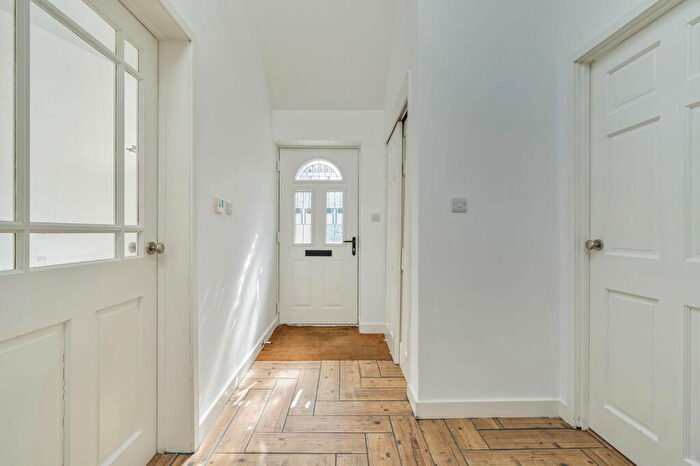 2 Bedroom Detached Bungalow For Sale In Bath Road, Warminster, BA12