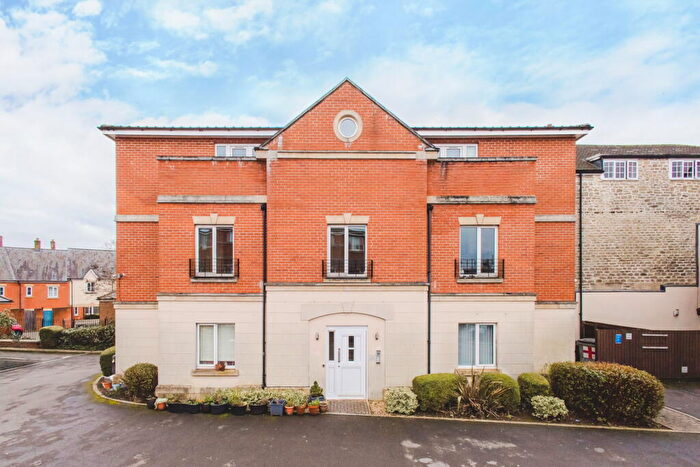 2 Bedroom Flat To Rent In Croft House, Brock End, Old Town, Swindon, Wiltshire, SN1