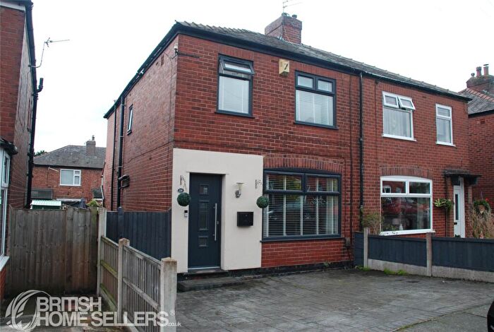 4 Bedroom Semi Detached House For Sale In Poplar Road, Swinton, Manchester, Greater Manchester, M27