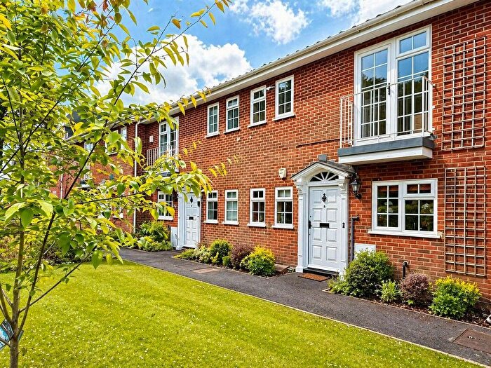 3 Bedroom Town House For Sale In The Woodrisings Branksome Wood Road, Bournemouth, BH2