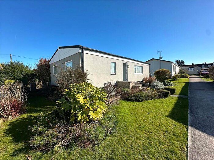 2 Bedroom Detached House For Sale In Tower Side, Tower Park, Hullbridge, Hockley, SS5