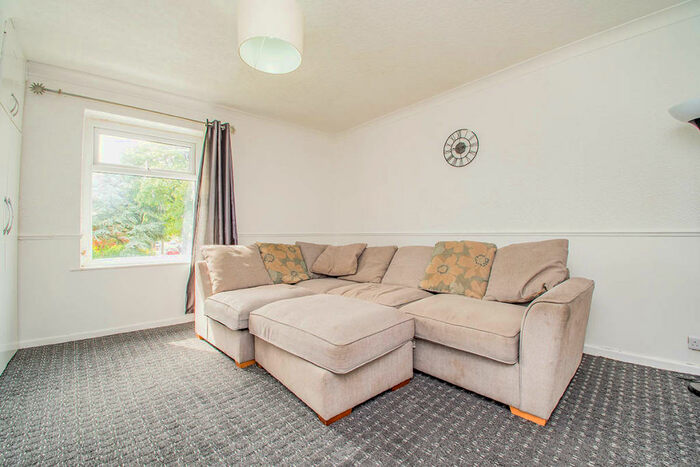 1 Bedroom Flat To Rent In Young Street, Radcliffe, Manchester, Greater Manchester, M26