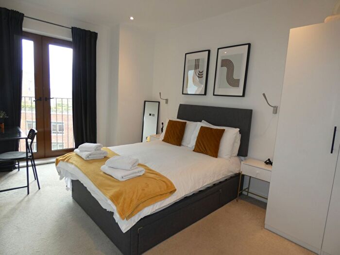 1 Bedroom Flat To Rent In Grosvenor Road, St. Albans, AL1