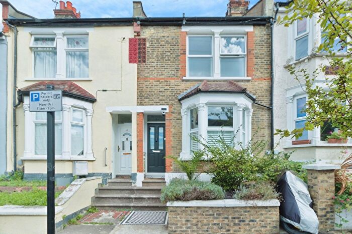 4 Bedroom Terraced House For Sale In Shieldhall Street, London, SE2